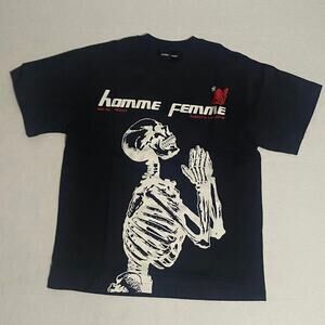 Homme Femme Praying Skeleton Tee Shirt